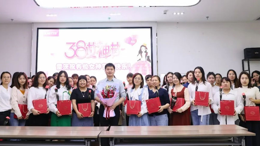 春風(fēng)十里不如你：雷茨慶祝第100個(gè)婦女節(jié)！